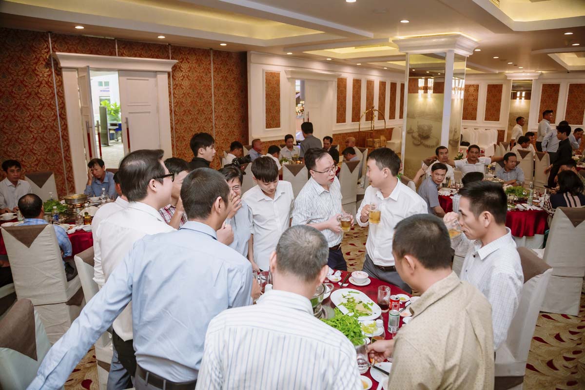 Không gian nhà hàng
